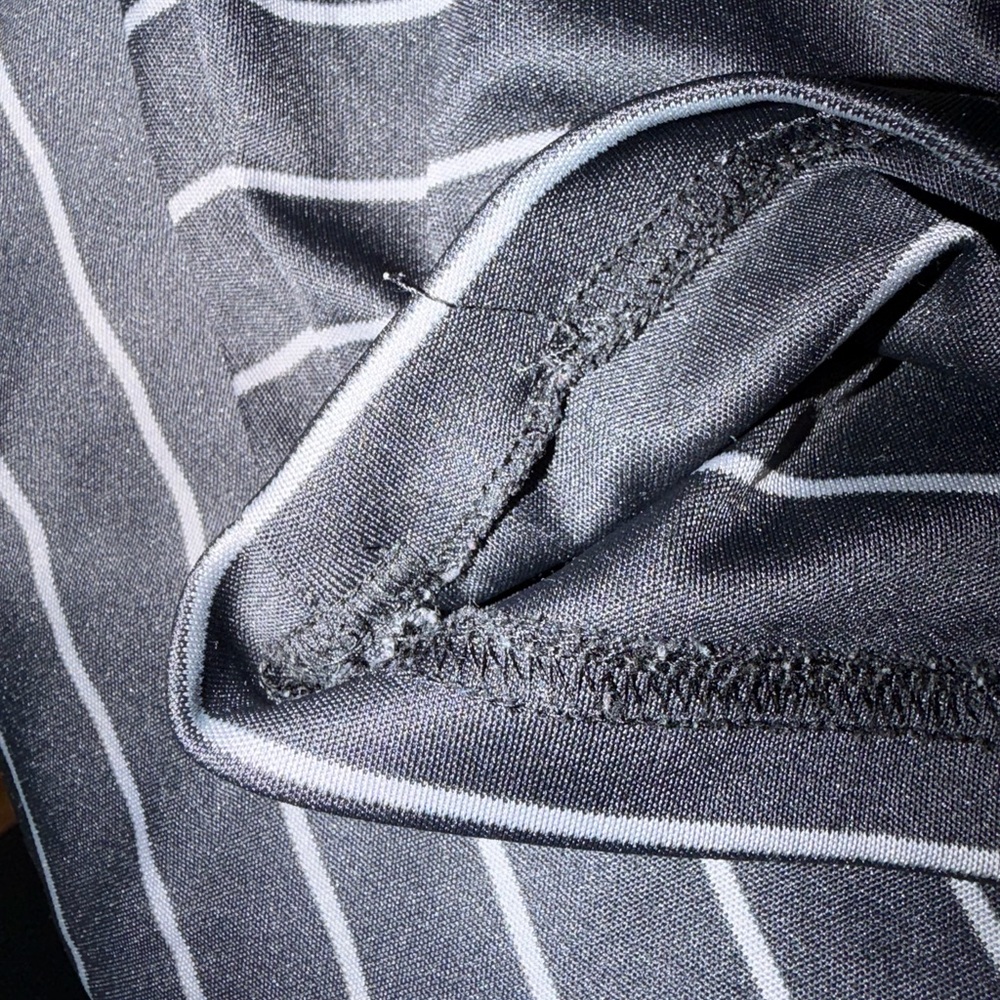 Harley Davidson Men’s Polo Shirt Extra Large Black Grey Striped Pullover Logo XL - Picture 4 of 7